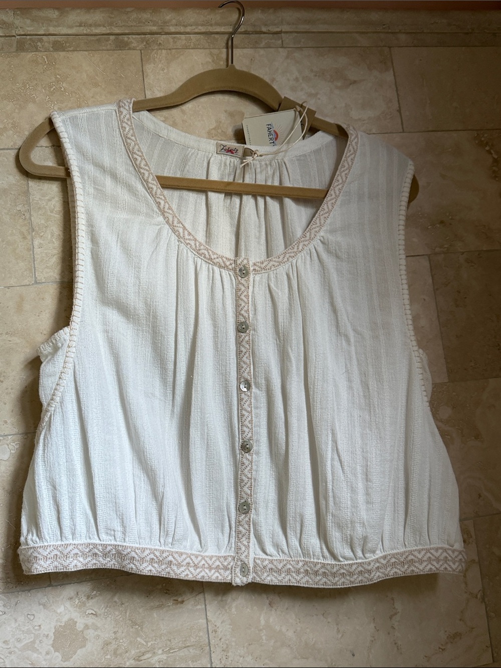 NWT Faherty Sleeveless Embroidered Button-Front Cotton Top - White
